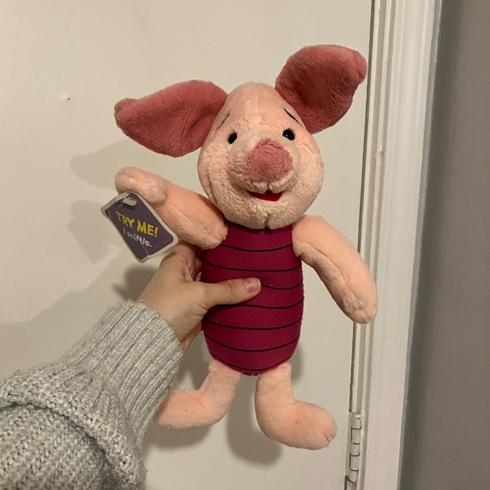 Mattel Disney’s Winnie the Pooh Piglet I Sniffle Stuffed Plush Animal 1994 NWT